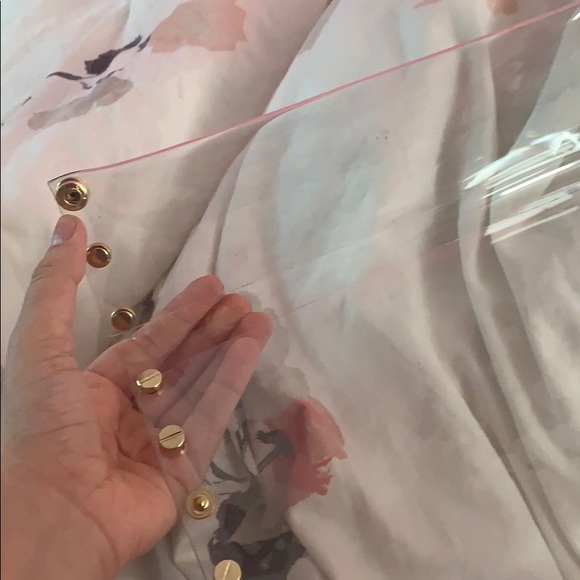 Small Clutch - Picture 3 of 4